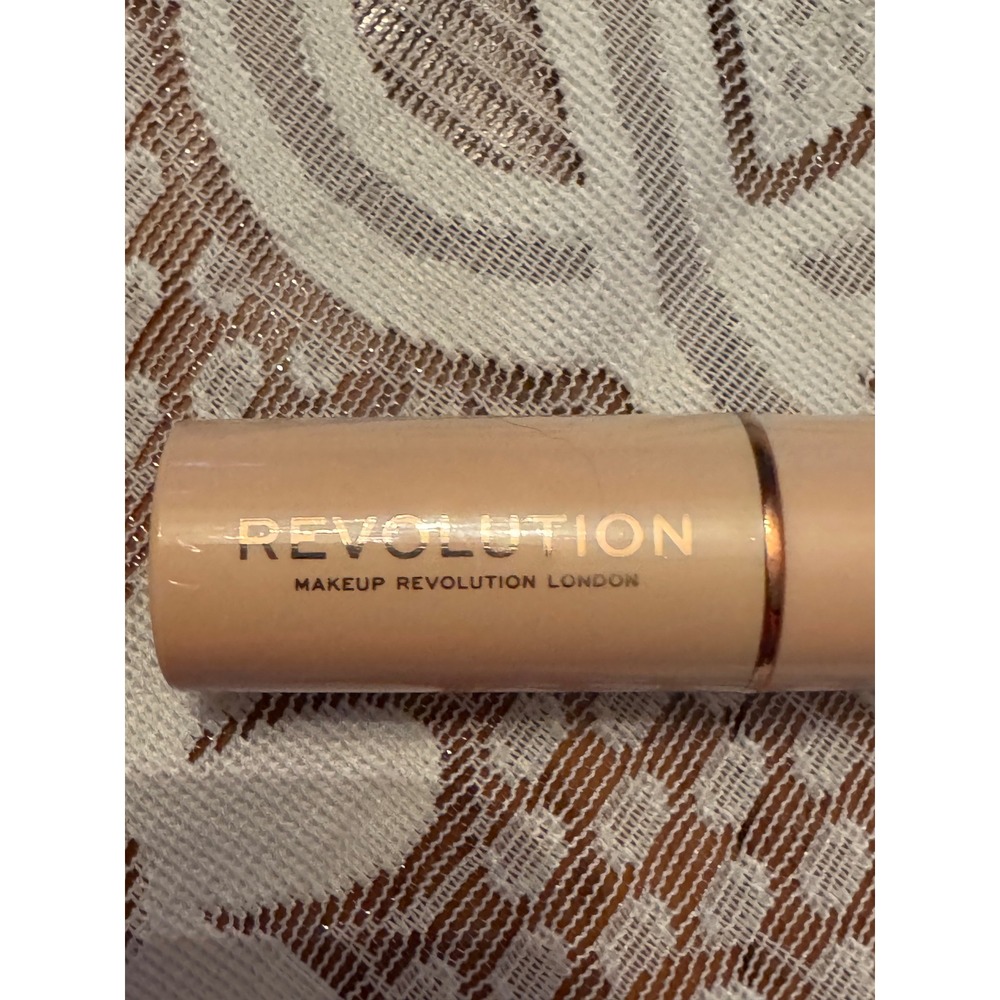 Makeup Revolution London Fast Base Stick Foundation F17 Deep Dark Skin Tones